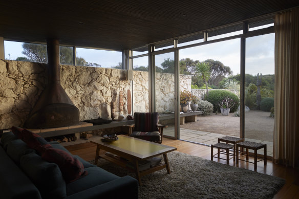 Brockhoff’s Sorrento house is closely linked to the landscape.