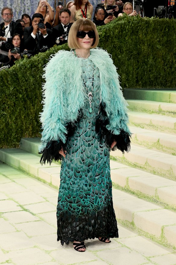 Anna Wintour in Chanel.