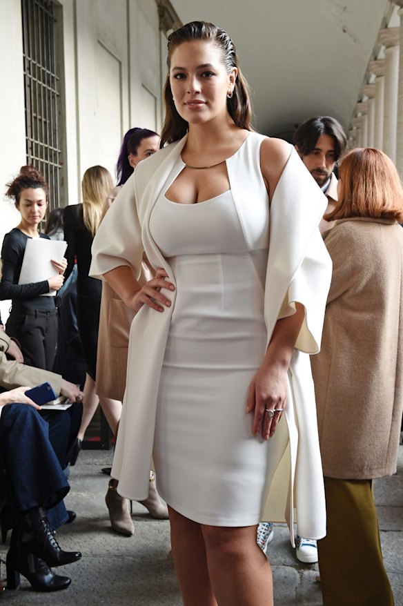Ashley Graham glowed in her all-white ensemble at the Max Mara collection.
