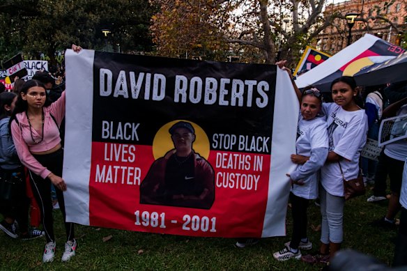 Thousands marched in Sydney to protest against the injustices of over 400 indigenous Australian deaths.