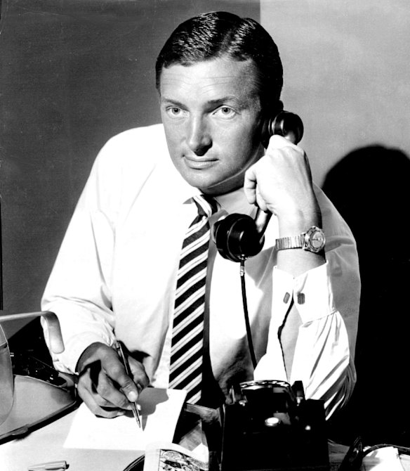 Richie Benaud keeps his eye on the ball.