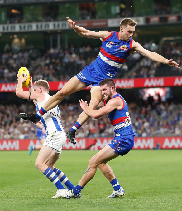 Jack Ziebell marks the ball ahead of Ryan Gardner and Bailey Williams.