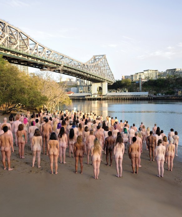 Spencer Tunick artwork “Tide”, 2023. The work was created in Brisbane with volunteer models and a follow-up work will be produced on the Story Bridge in October 2024.