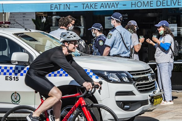 NSW Police patrol Bronte Beach keeping the COVID-19 restrictions in place.