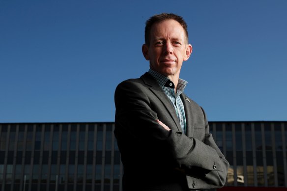 ACT Road Safety Minister Shane Rattenbury has abandoned plans to introduce a P-plater curfew . 