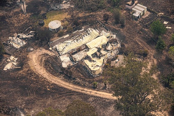 Images taken along Great Alpine Road in and around Sarsfield.