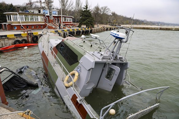 A Ukrainian Coast Guard vessel in the Sea of Azov was sunk during heavy fighting in an area controlled by Russian-backed separatist forces in Mariupol. Taking Mariupol would deprive Ukraine of a vital port and complete a land bridge between Russia and the Crimean Peninsula, seized from Ukraine from 2014.