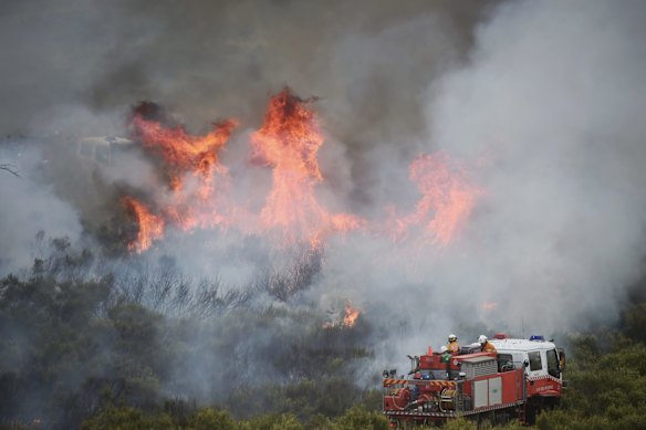 NSW RFS fight an out of control fire near Gowan, nth of Bathurst.