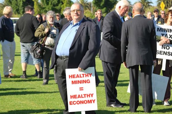 About 1200 mining workers and families told Kevin Rudd to 'axe the tax'. Photo: Chalpat Sonti