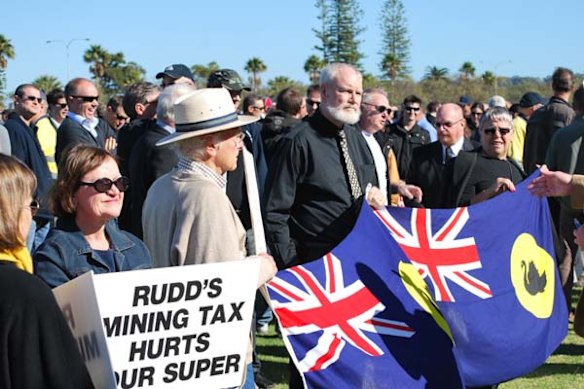 About 1200 mining workers and families told Kevin Rudd to 'axe the tax'. Photo: Chalpat Sonti