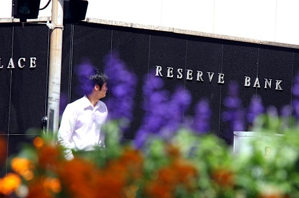 The Reserve Bank is offering a $200 billion line of cheap credit to commercial lenders as part of its response to the coronavirus recession.
