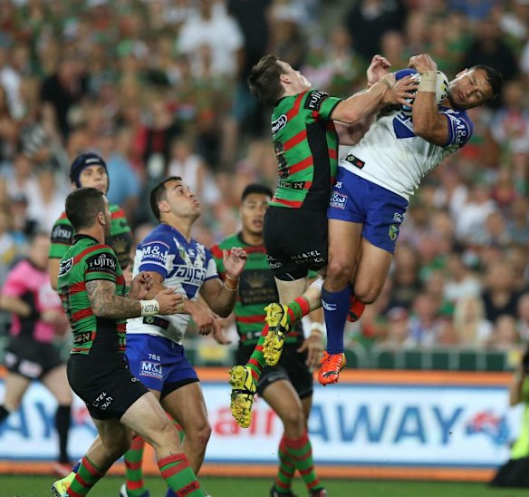 Sam Perrett takes the bomb during the 2014 NRL Grand Final.