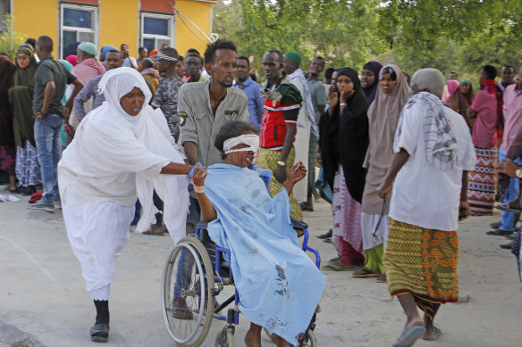 The injured, many of them students, were helped by civilians.