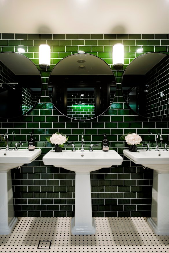 Restaurant bathrooms can be an unexpected pleasure, easily applied to powder rooms at home. Go for bold with striking colours. Fragrant flowers don’t hurt either. 
