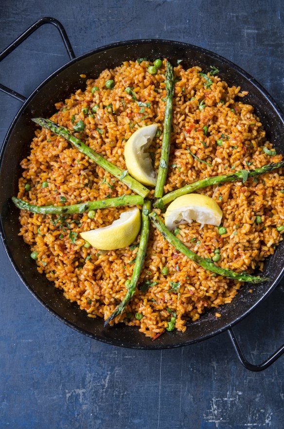 Smith &amp; Daughters' famous family paella.