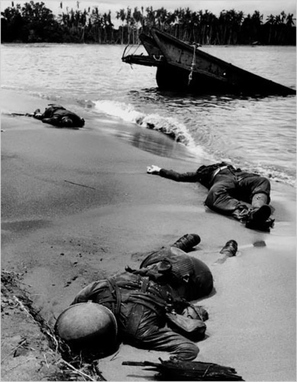 <i>Three Dead Americans: on Buna Beach</i>: George Strock’s famous photo required the consent of US president Franklin D. Roosevelt before it could be published in 1943.