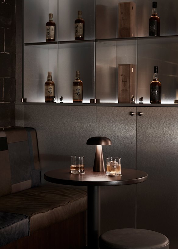 Portable lights have become a common sight in bars such as Besuto, but they are just as useful in domestic environments. The backlit bottles are a nice touch.