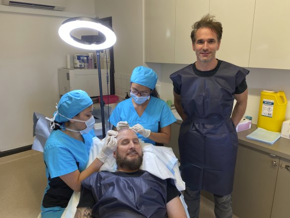 Todd Sampson explores the rise of body image dissatisfaction in <i>Mirror Mirror</i>.