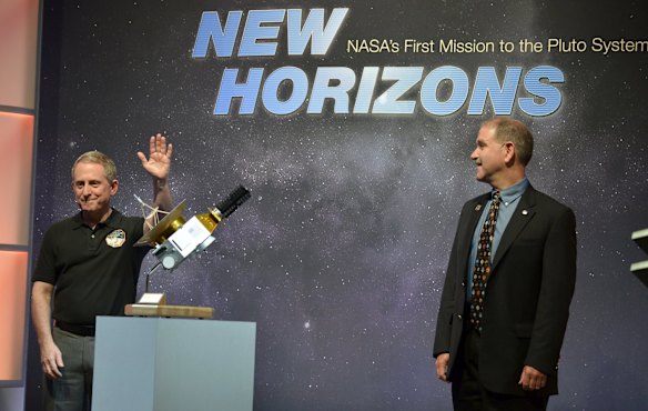 Pluto fly-by 2015
