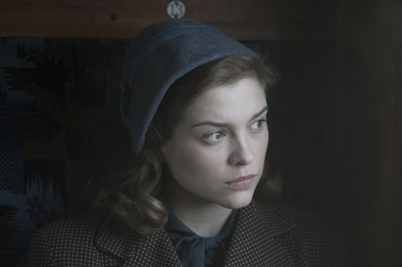 Sophie Cookson plays the young Joan Stanley in Red Joan. 