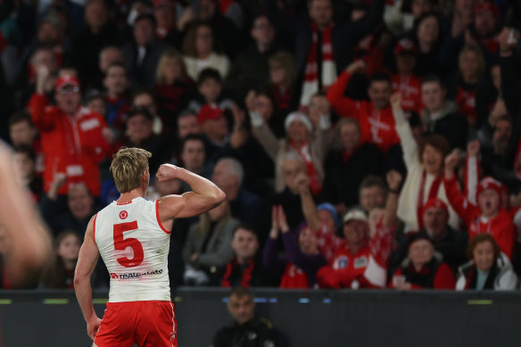 Here we go: Isaac Heeney and the Swans have the double chance.