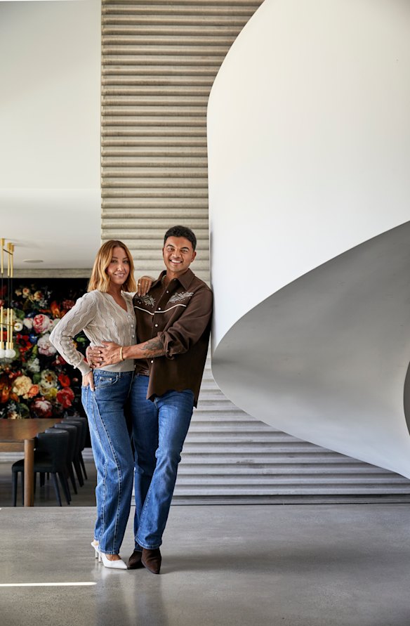 Amid their ongoing legal battle, Guy will kick off his biggest national tour in April.