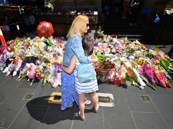 Melburnians continue to pay respect to the victims of those that were tragically killed and injured in the pedestrian attack.