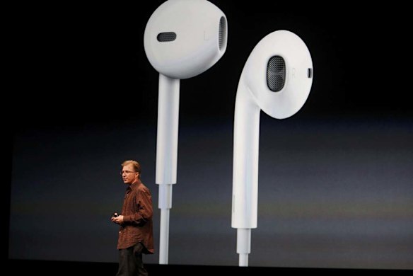 Greg Joswiak, vice president of worldwide iPod, iPhone, and iOS product marketing at Apple, speaks about the new Earpods.
