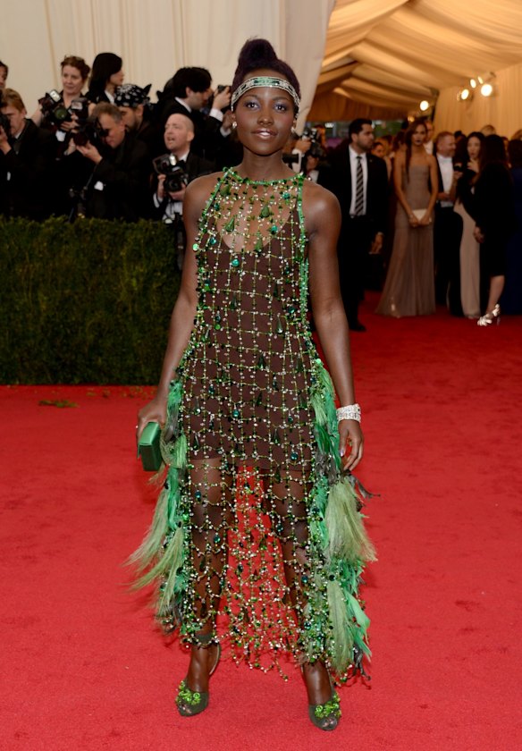 2014: Lupita Nyong'o wins the sustainability prize for a dress that doubles as next year's Christmas decorations.