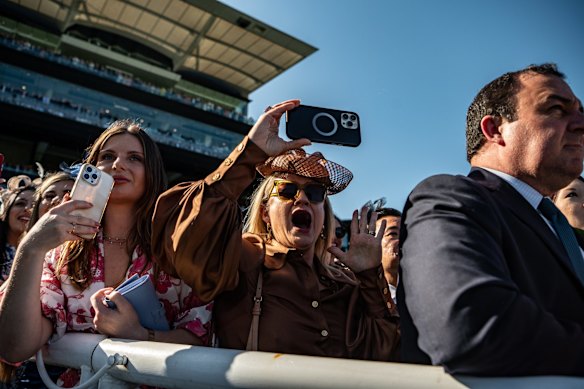 The crowd at Everest Day, Royal Randwick Racecourse.
