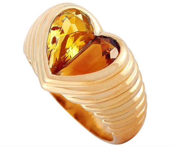 Lia Townsend likes to keep her hands free, but has her eye on this ring.