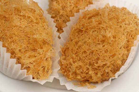 Deep fried yam with minced pork - wu kok