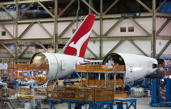澳航梦幻客机,其Perth-London服务,在建在西雅图波音公司的工厂。
