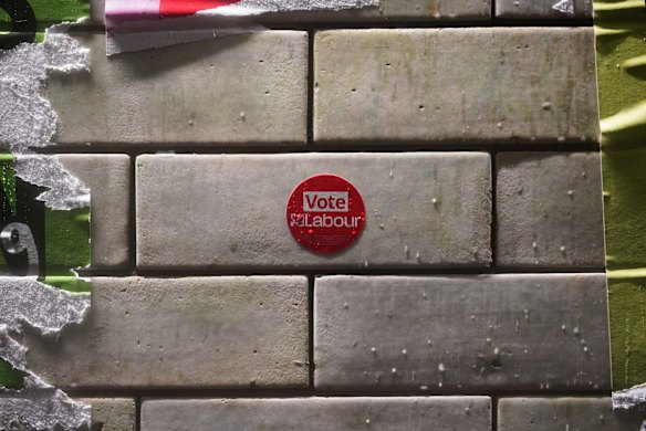 Vote Labour Sticker under Finsbury Park Bridge, London, December 12, 2019 .