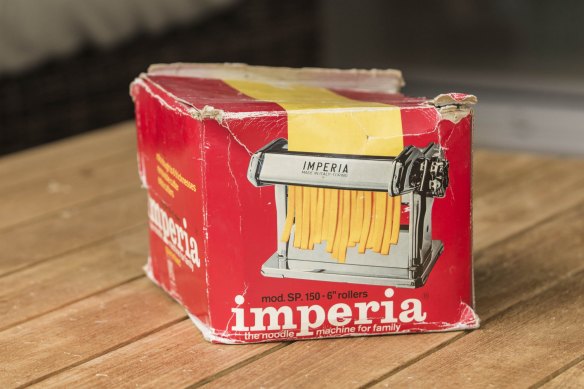 Imperia Noodle Machine. Kitchen Spy with Silvia Colloca.