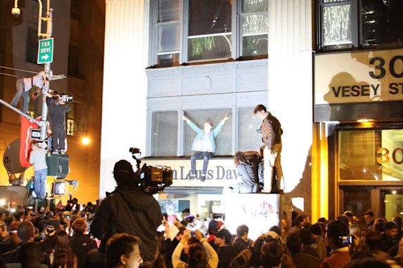 Spontaneous crowds gather at the World Trade Centre.