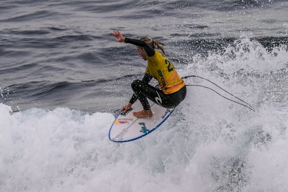 Molly Picklum copmetes in the women's final.
