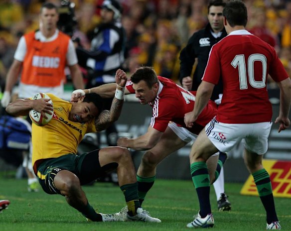 Lions hold back Christian Leali?ifano.