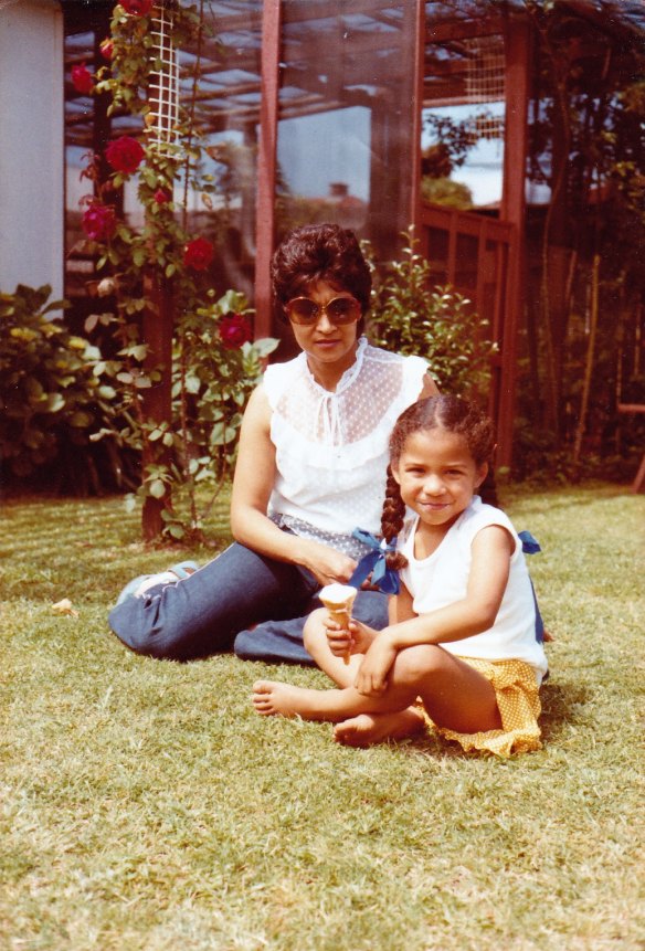 Janice Petersen with her mum, Muriel.