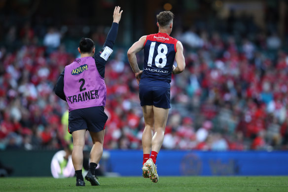 Not great: Melbourne forward Jake Melksham hobbles from the SCG because of a knee issue.