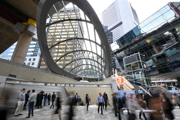 Premier Mike Baird and Minister for Transport and Infrastructure Andrew Constance open Wynyard Walk to the public.