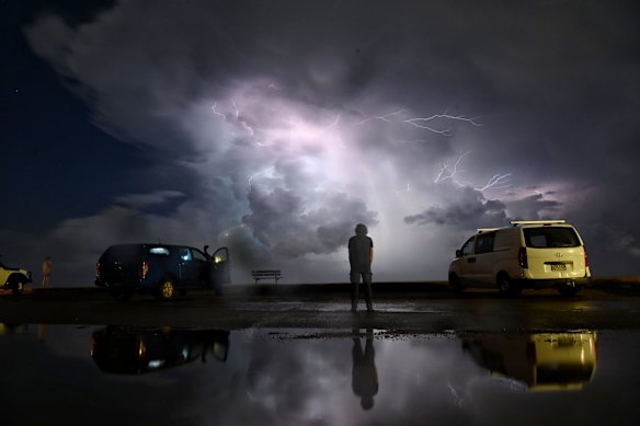 Active storm off the Sydney coastline. 14 October, 2021.