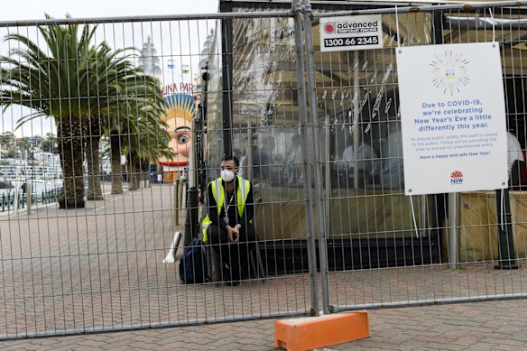 Vantage points for Sydney's New Years fireworks display have been closed to the public, including Milsons Point.