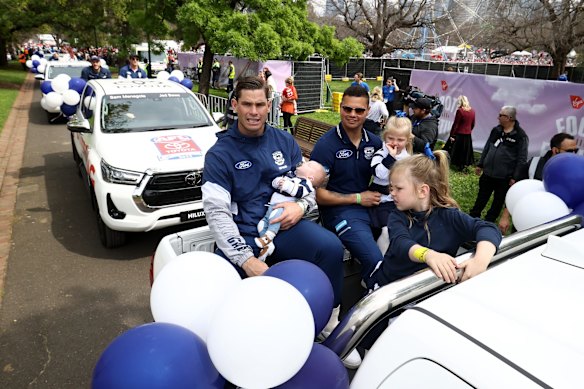 Tom Hawkins of the Geelong Cats waves to fans during the 2022 AFL Grand Final parade