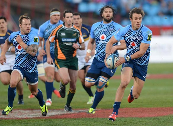 JJ Engelbrecht of the Bulls runs with the ball.