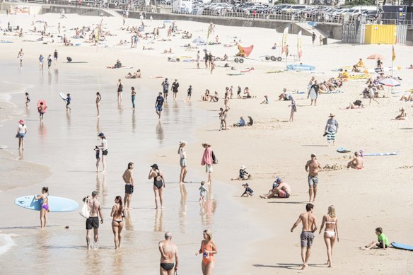 Beaches across the state that fail to comply with the public gathering regulations will be closed.