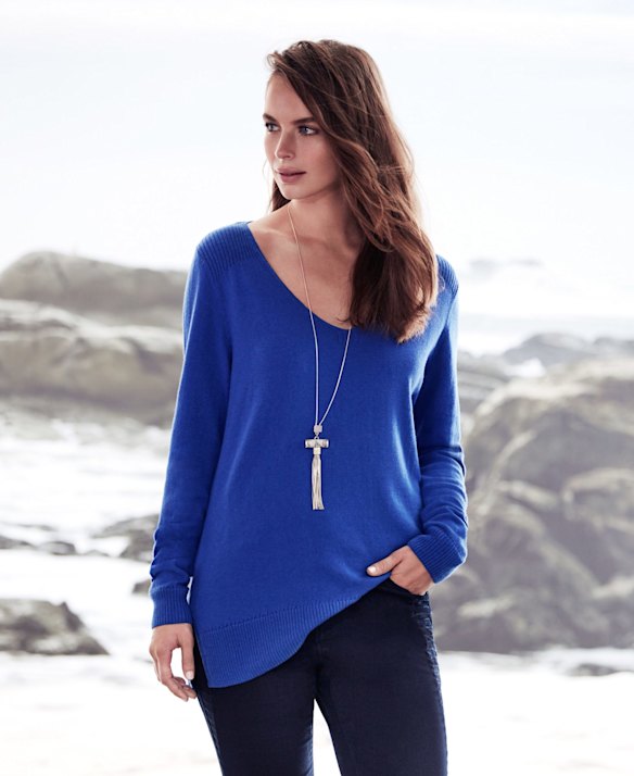 Designed with	the Australian lifestyle in mind, the collection is made up of 100% Australian fine wool and cotton cashmere knitwear pieces, as well as a leather jacket.