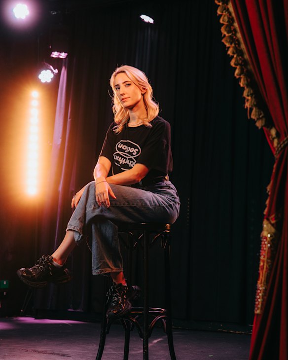 Beau Neilson, proprietário da casa de shows The Vanguard em King Street, Newtown, diz que o passe para shows deve encorajar os jovens fãs e apoiar artistas emergentes.