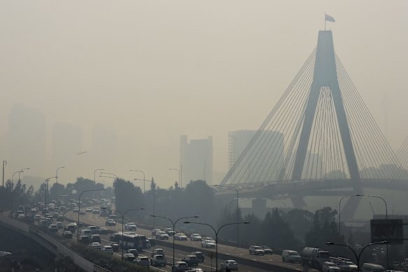 The view of the Anzac Bridge and traffic heading towards the Sydney CBD.