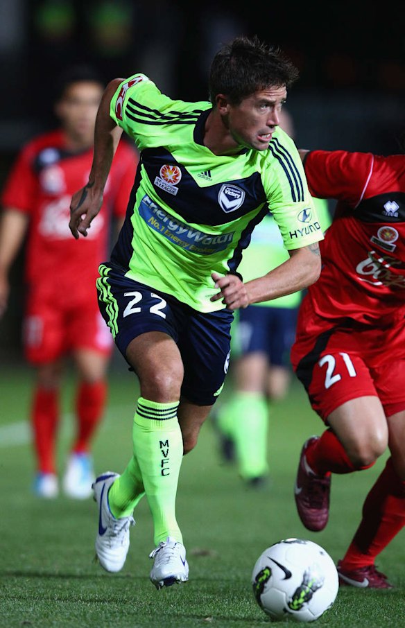 Harry Kewell of the Victory controls the ball during the A-League pre-season match between Adelaide United and the Melbourne Victory at Hindmarsh Stadium on September 23, 2011 in Adelaide, Australia.